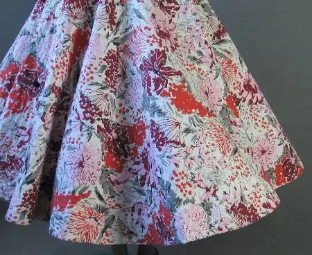 50s Women's Circle Skirt Vintage Quilted Floral Print Rhinestones Small Junior House VFG