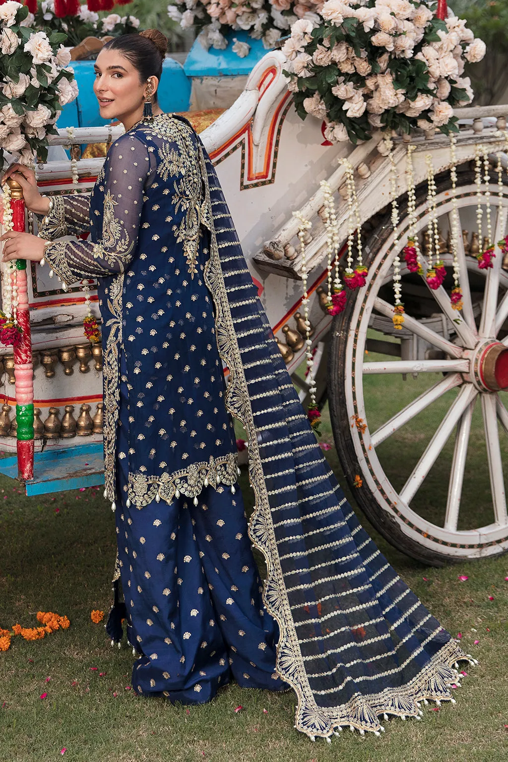 Afrozeh Shehnai Luxury Wedding Formals – GUL E RANA