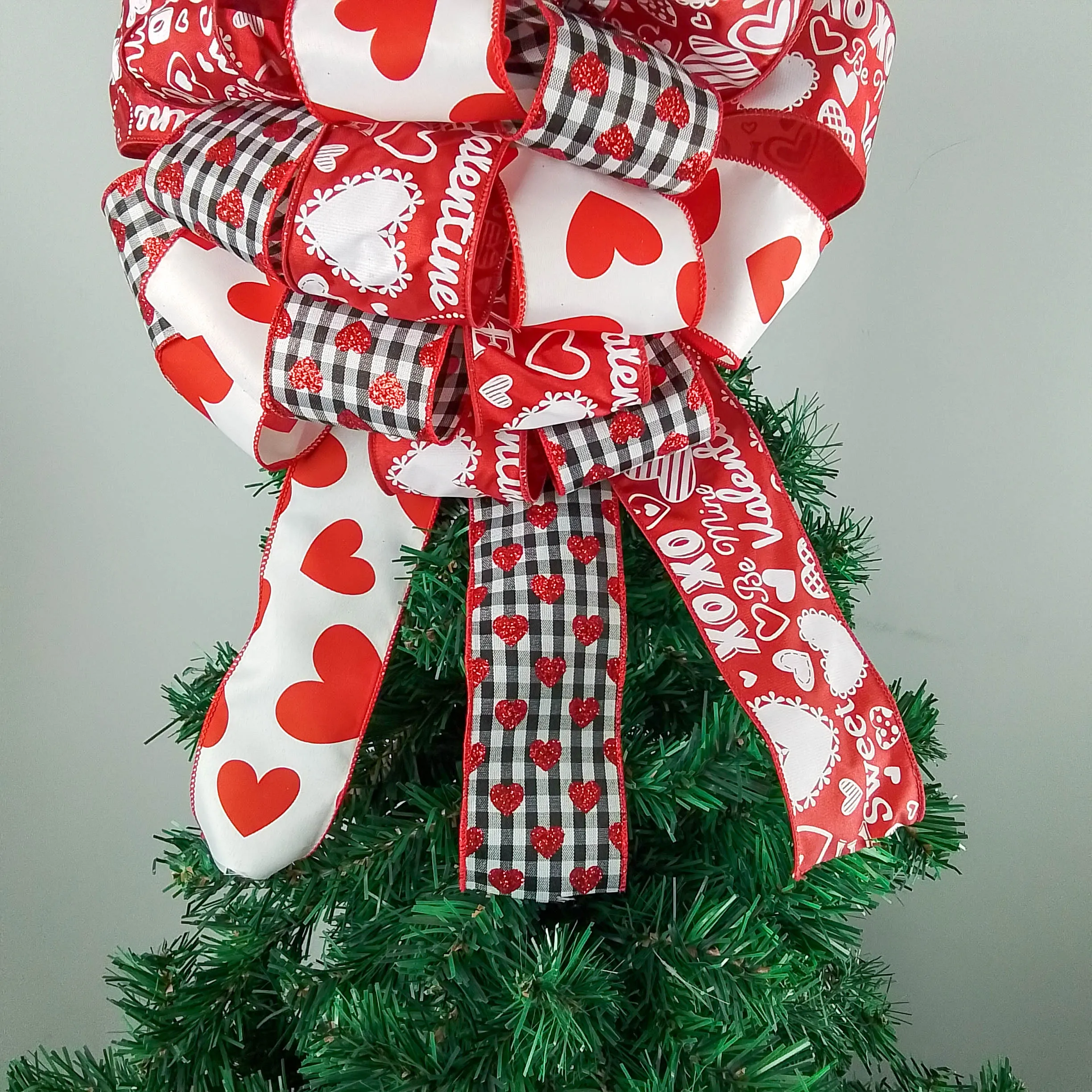 Valentines Tree Bow, Wired Ribbon Decoration, Red and White Heart Pattern