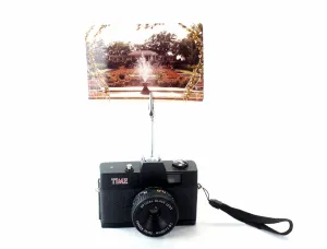 Vintage Camera Photo Holder - Time Camera -  travel-themed wedding décor